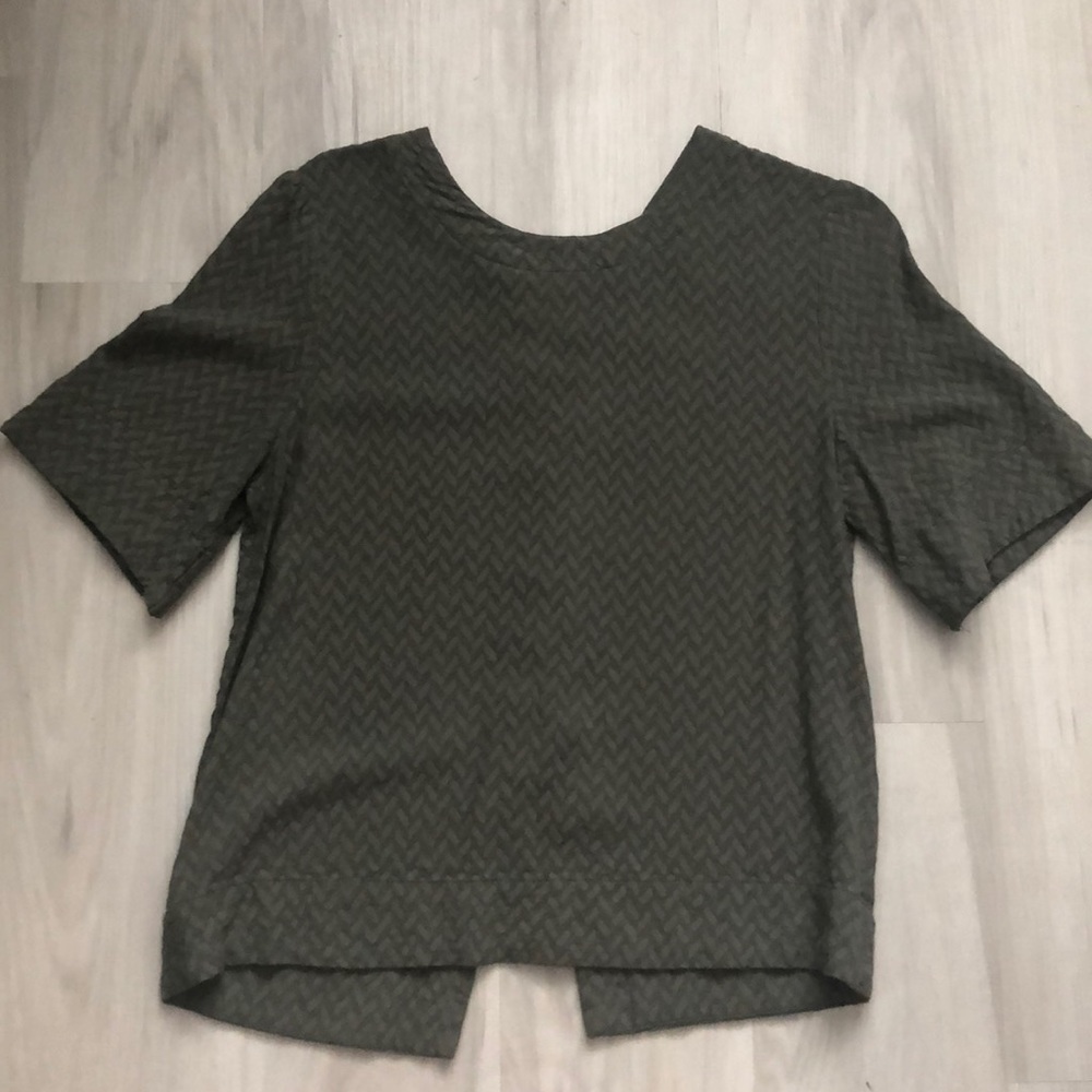 Short sleeve green top with laced back
